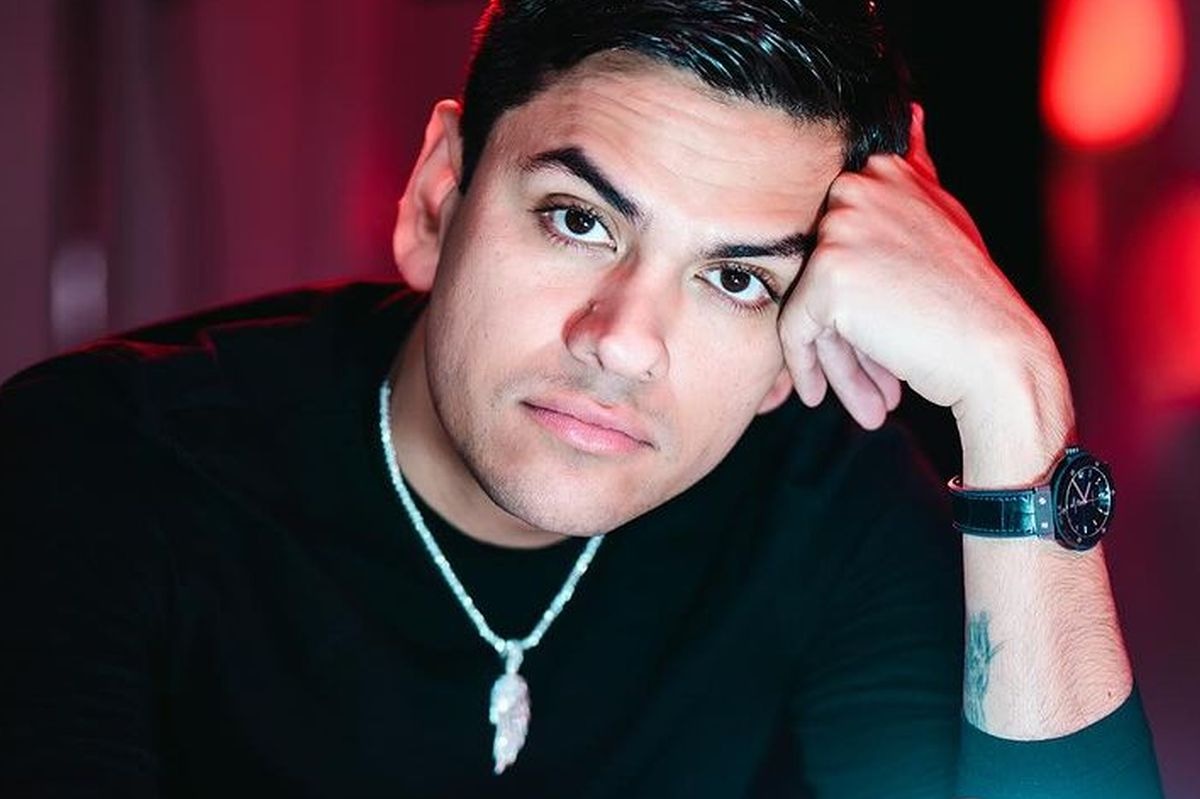 El corazón del cantante mexicano está destrozado por la trágica muerte de su hermana (Foto: Virlán García / Instagram)