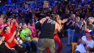 WWE: Shinsuke Nakamura y Baron Corbin se agarraron a golpes entre el público [VIDEO]