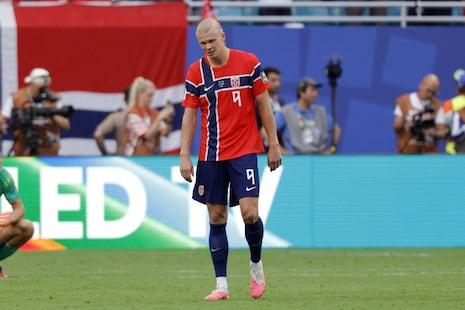¡Drama total! Haaland abandonó el campo con Noruega 1-2 abajo y rozando la eliminación en el Mundial