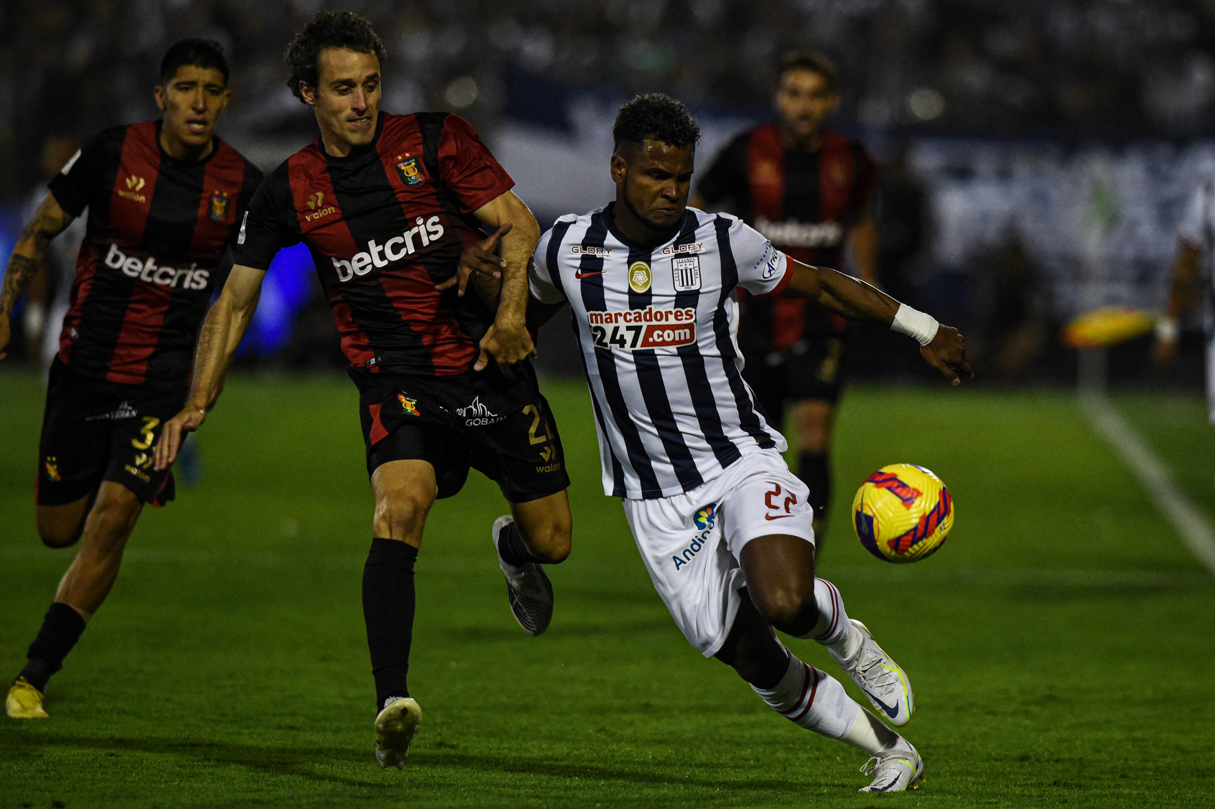 Horacio Orzán se alista para el partido entre Alianza Lima vs Melgar en Matute. (Foto: AFP)