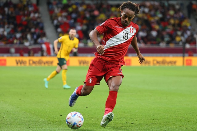 André Carrillo (Al Qadisiya) usará la 18. (Foto: AFP).