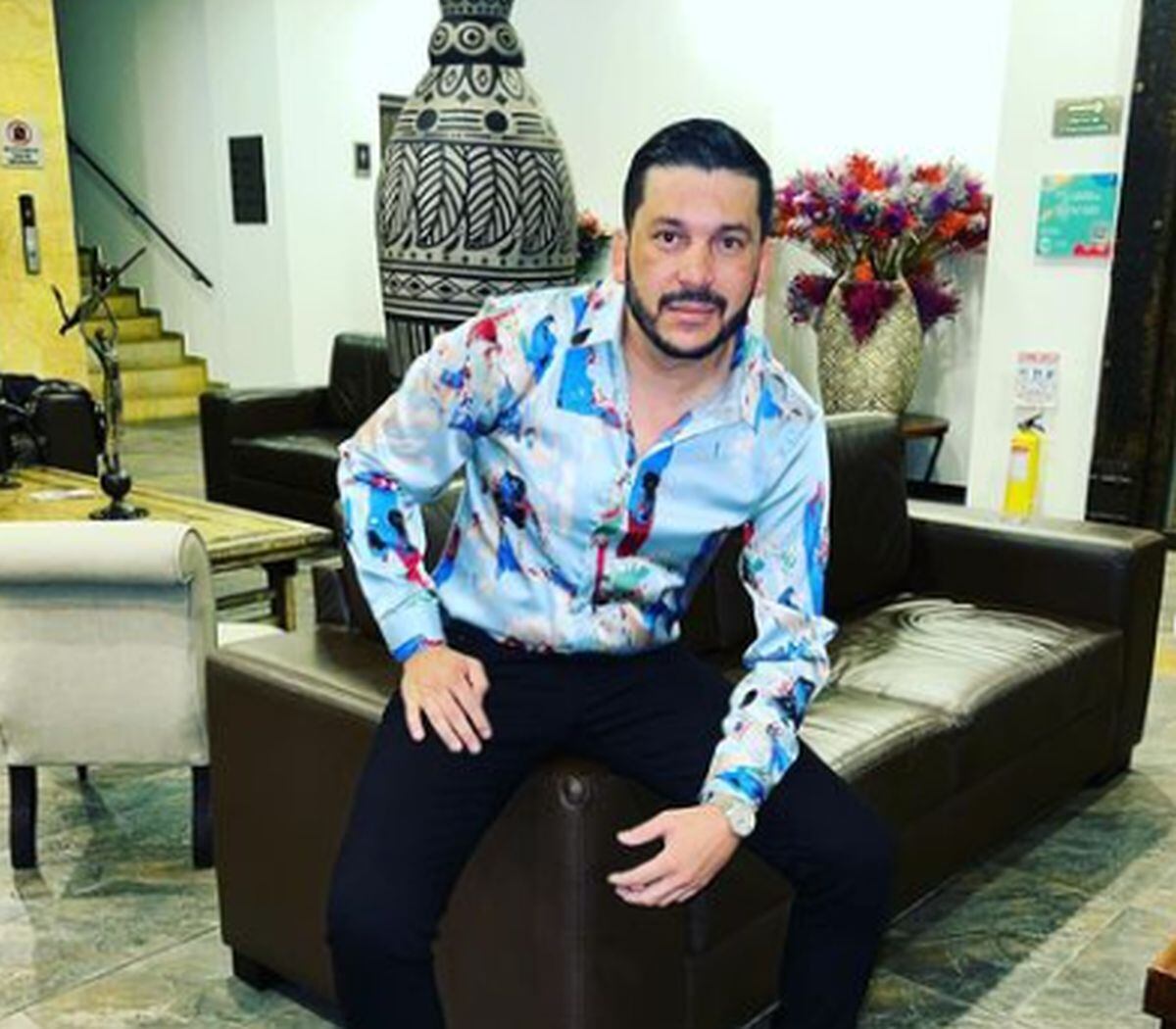 Tras la muerte de su hija adoptiva, el cantante pidió a los padres estar pendientes de sus hijos (Foto: Luis Ángel El Flaco / Instagram)