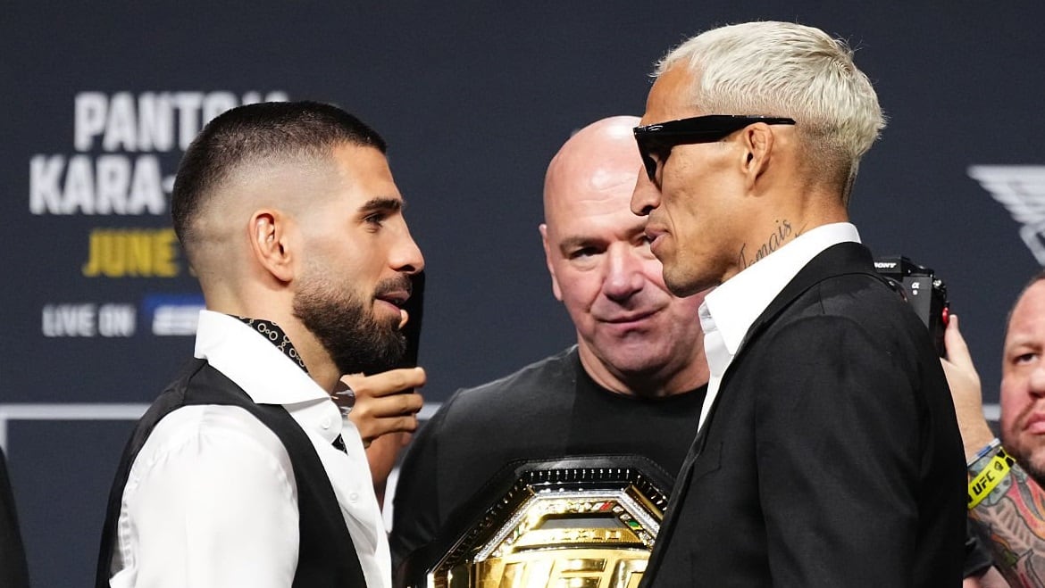 Ilia Topuria vs. Charles Oliveira en vivo se enfrentan por el título de peso ligero en la UFC 317.