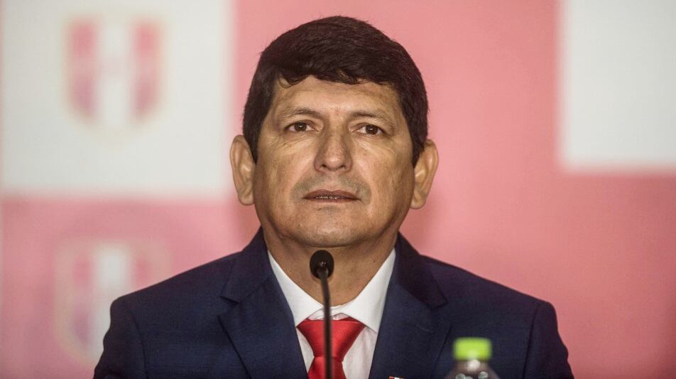 Agustín Lozano ya le comunicó a Jorge Fossati que no seguirá al mando de la Selección Peruana. (Foto: GEC)