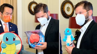 Video viral: Presidente electo de Chile recibió un Pokémon y una pokebola de regalo