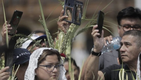 Semana Santa: fieles llegaron a la Catedral de Lima a ser bendecidos por Domingo de Ramos. Fotos: César Campos/ @photo.gec