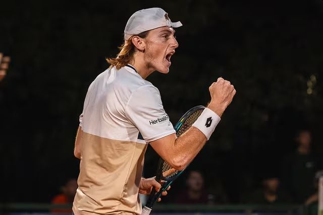 Ignacio Buse cerró la temporada 2024 en el puesto 234 y ahora cerca al Top 100.