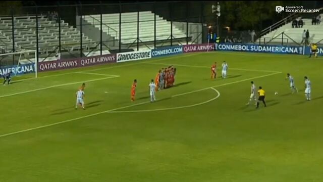 En menos de 5 minutos: Damián Macaluso anotó un golazo de tiro libre a favor de Wanderers [VIDEO]
