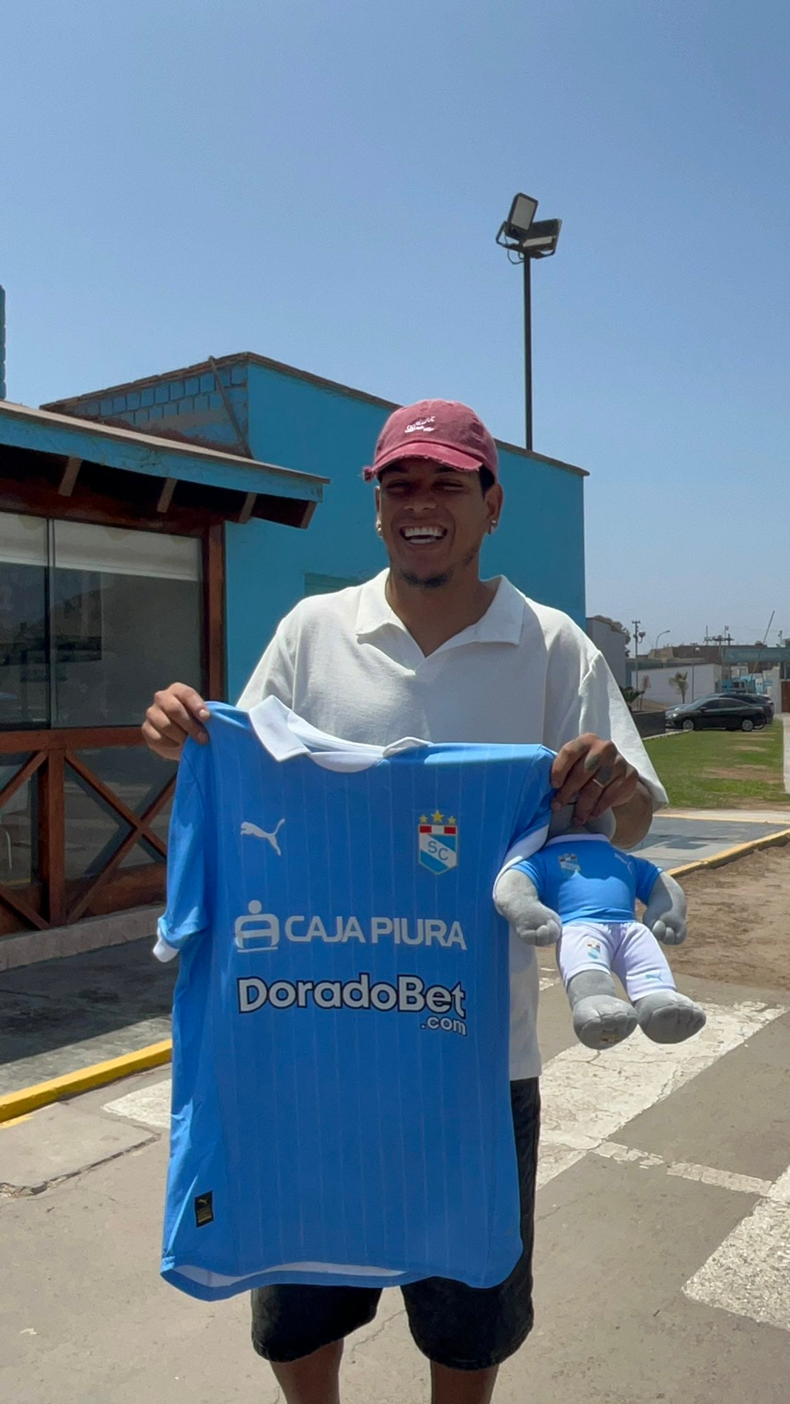 Joao Grimaldo visitó a Sporting Cristal en La Florida. (Foto: Luccina Aparicio)