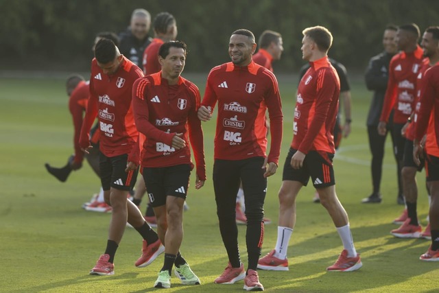 Entrenamiento de la Selección Peruana con la visita de Yoshimar Yotún antes del amistoso contra Paraguay. (Foto: Fotos: Violeta Ayasta/@photo.gec).