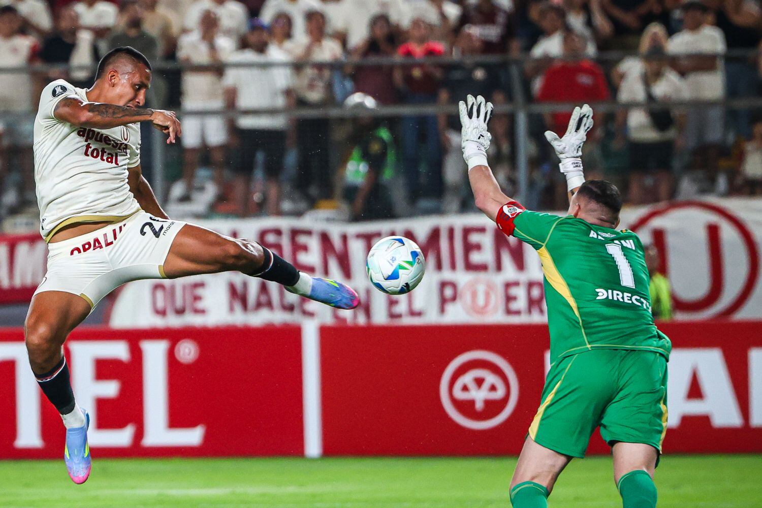 Universitario, luego de enfrentar a Sporting Cristal, jugará la revancha con River Plate en Argentina por Copa Libertadores. (Foto: Universitario de Deportes)