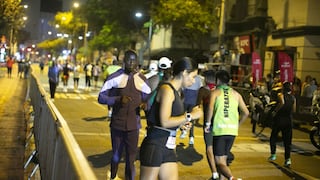 ¿Vas a correr tus primeros 21K o 42K? Dos entrenadores de élite te explican cómo prepararte