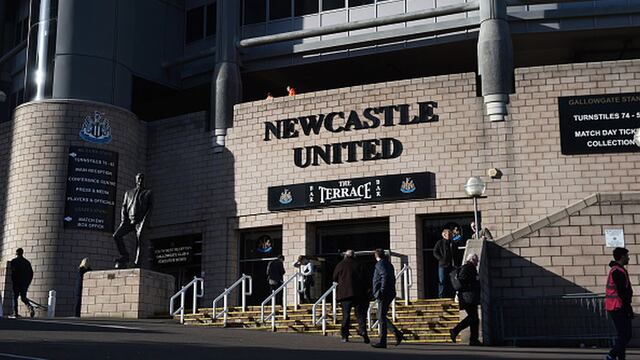 Se violan derechos humanos: exigen a la Premier League investigar fondos saudíes para comprar el Newcastle