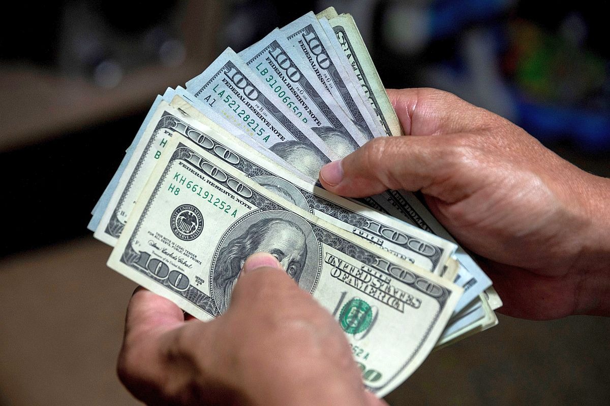 Los cheques de esítmulo continúan entregándose en Estados Unidos (Foto: AFP)