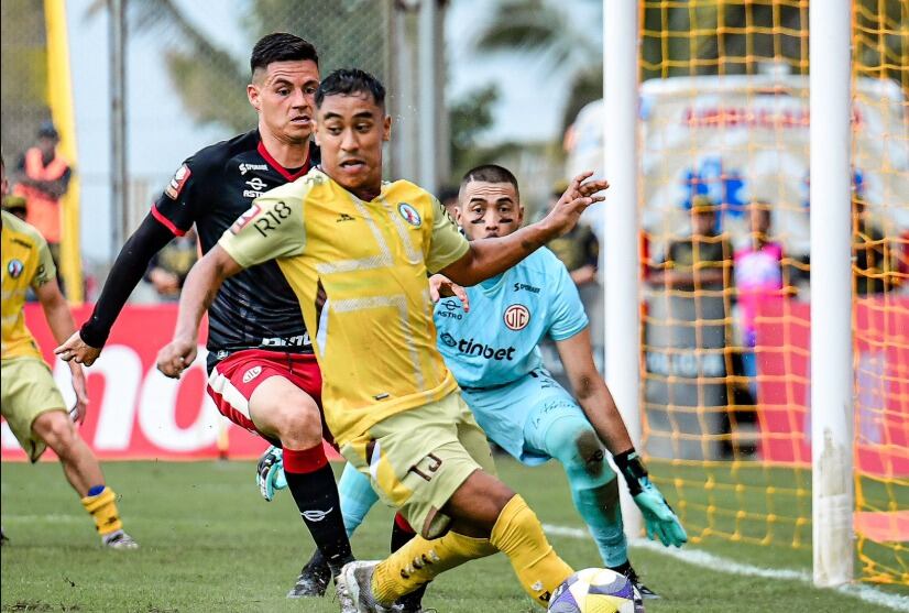 Juan Pablo II y UTC se enfrentaron por la fecha 6 del Torneo Apertura. (Foto: Liga 1)