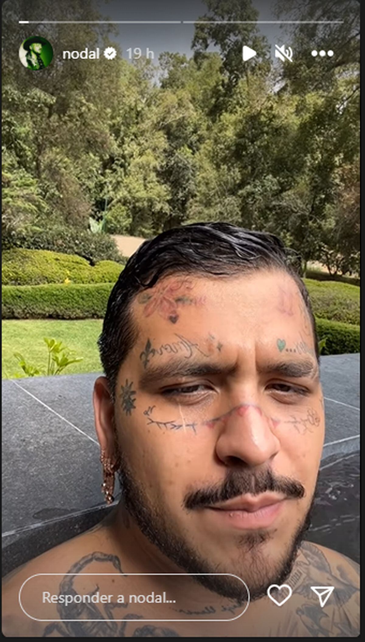 La imagen de cómo va quedando el rostro del cantante (Foto: Christian Nodal / Instagram)