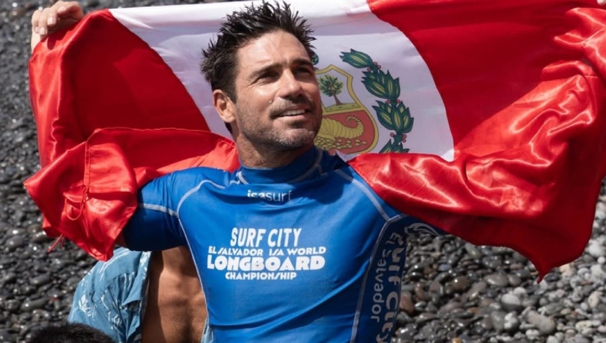 Piccolo Clemente se coronó en el ISA World Longboard Championship 2026. (Foto: Federación Deportiva Nacional de Tabla)