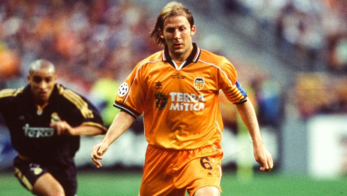 Gaizka Mendieta disputó dos finales de Champions League con el Valencia, teniendo a Héctor Cúper como entrenador. (Foto: Getty Images)