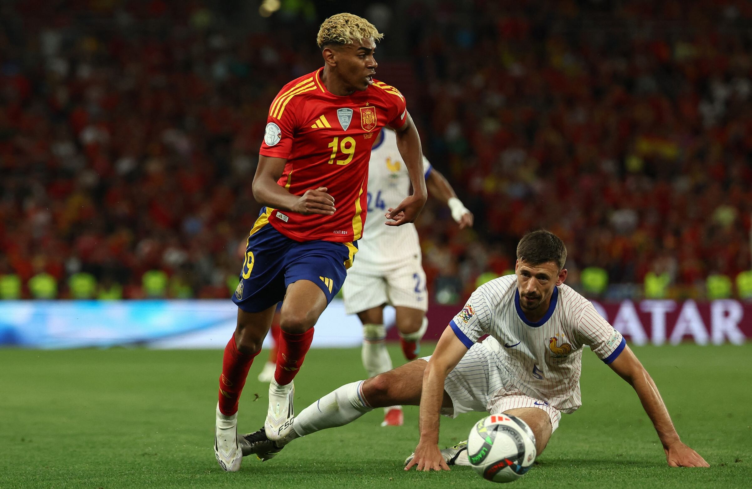 Lamine Yamal podría recibir una sanción de cerca de un millón de euros por el Gobierno de España. (Foto: AFP)