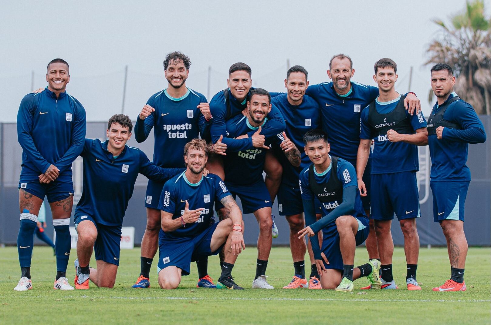 Alianza Lima debe definir su presencia como Perú 2 de cara a la Copa Libertadores 2026. (Foto: @ClubALOficial)