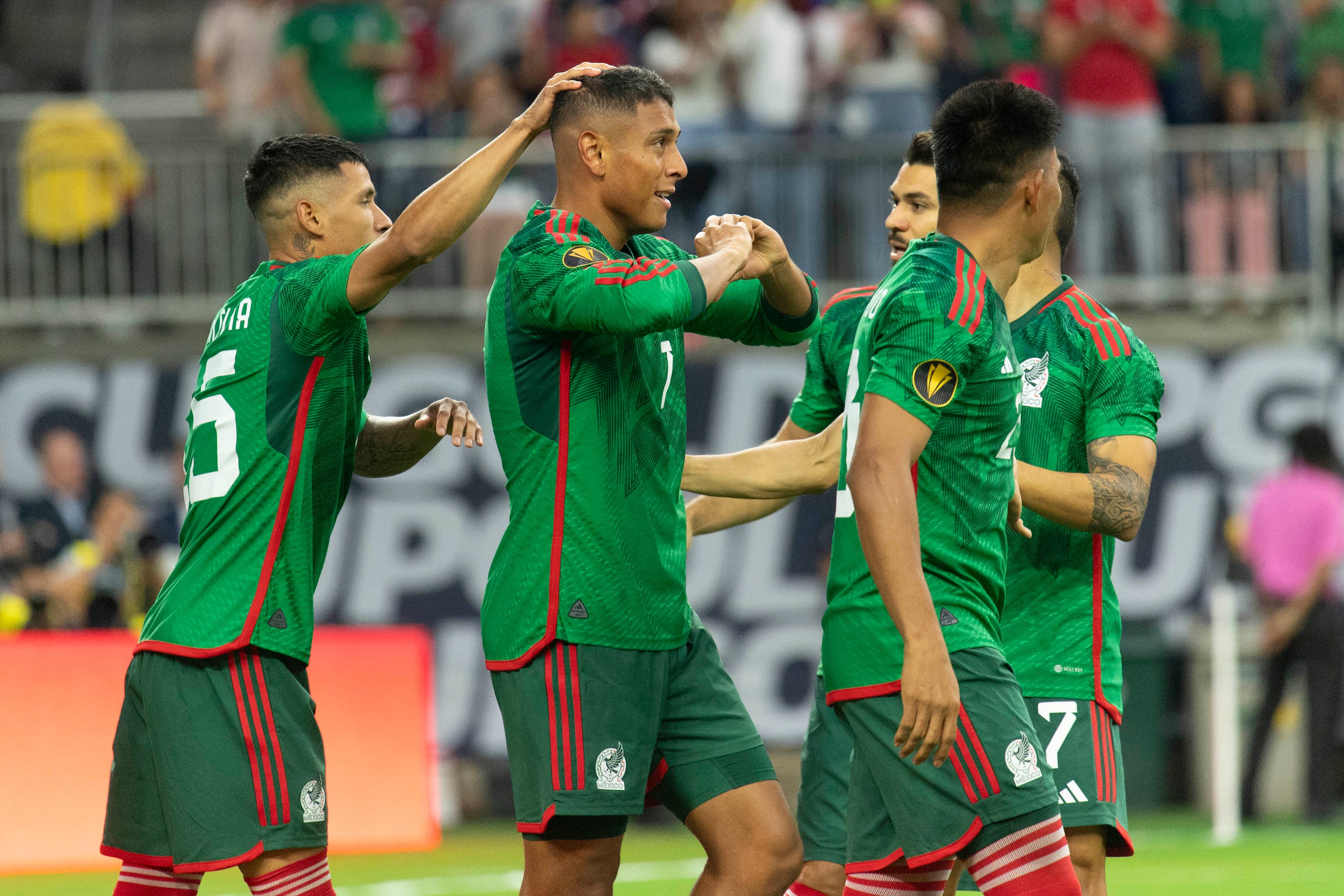 Luis Romo marca doblete