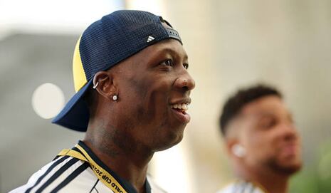 ¿Jugaría en Alianza Lima? La revelación de Advíncula y el cariño por el club en su niñez