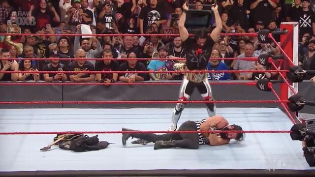 ¡Lo hicieron papilla! Seth Rollins,Braun Strowman, Ricochet, Cesaro y otros luchadores masacraron a Elias [VIDEO]