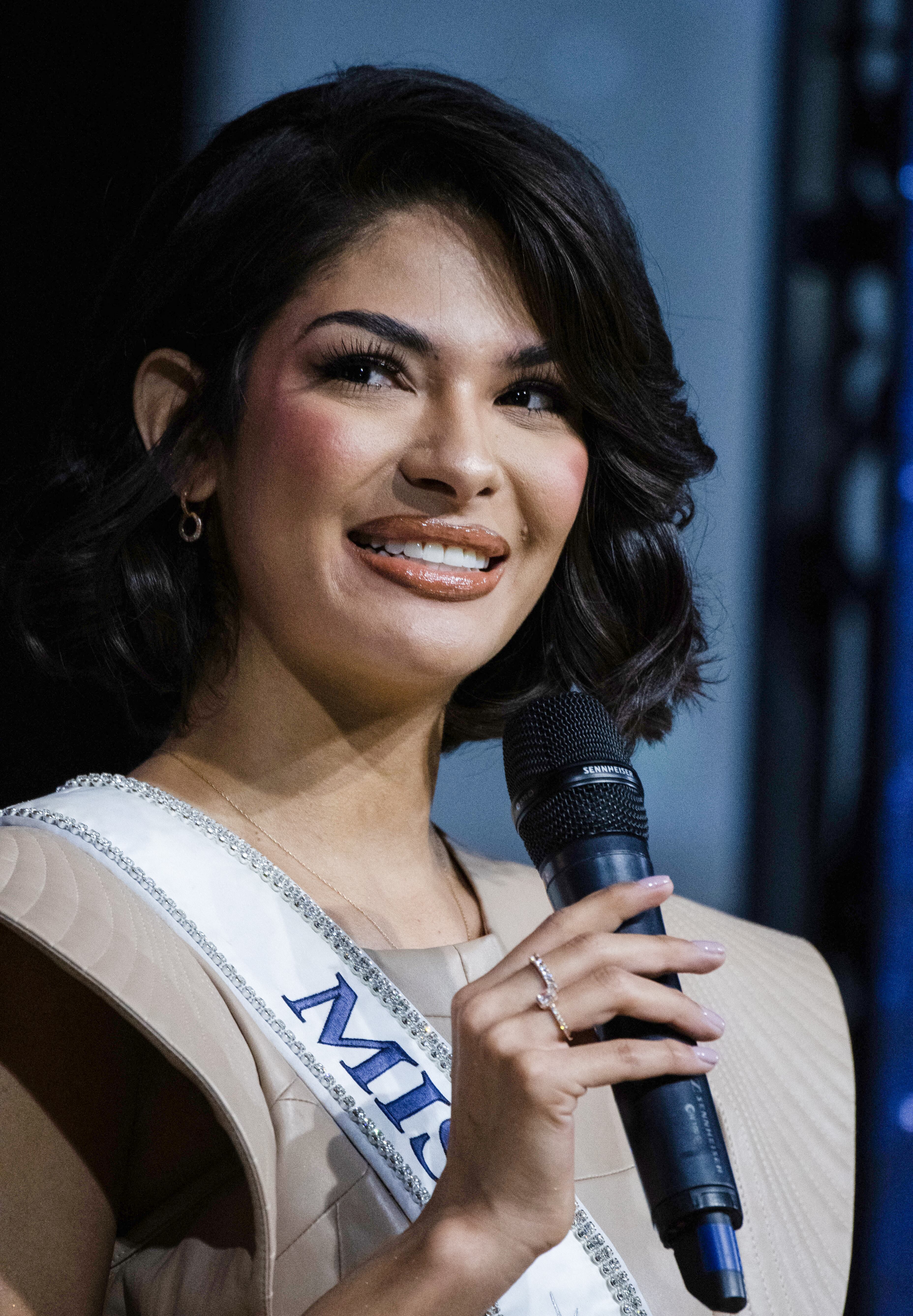 Sheynnis Palacios hablando en una conferencia de prensa en San Jose, Costa Rica (Foto: AFP)