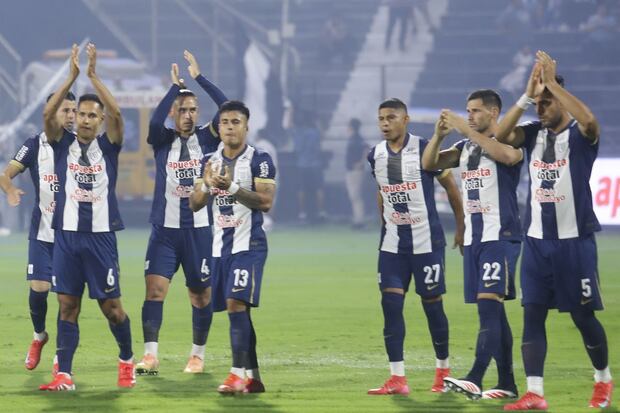 Carlos Zambrano no estuvo presente en el partido ante Sao Paulo. (Foto: Jesús Saucedo /@photo.gec)