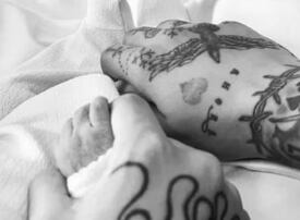 Los cantantes dieron la bienvenida a su nuevo hijo (Foto: Cazzu / Instagram)