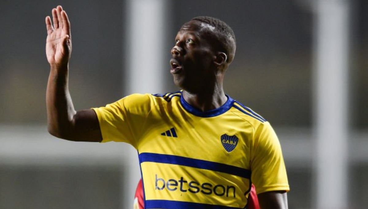 Luis Advíncula tiene contrato con Boca Juniors hasta diciembre del 2024. (Foto: Getty Images)