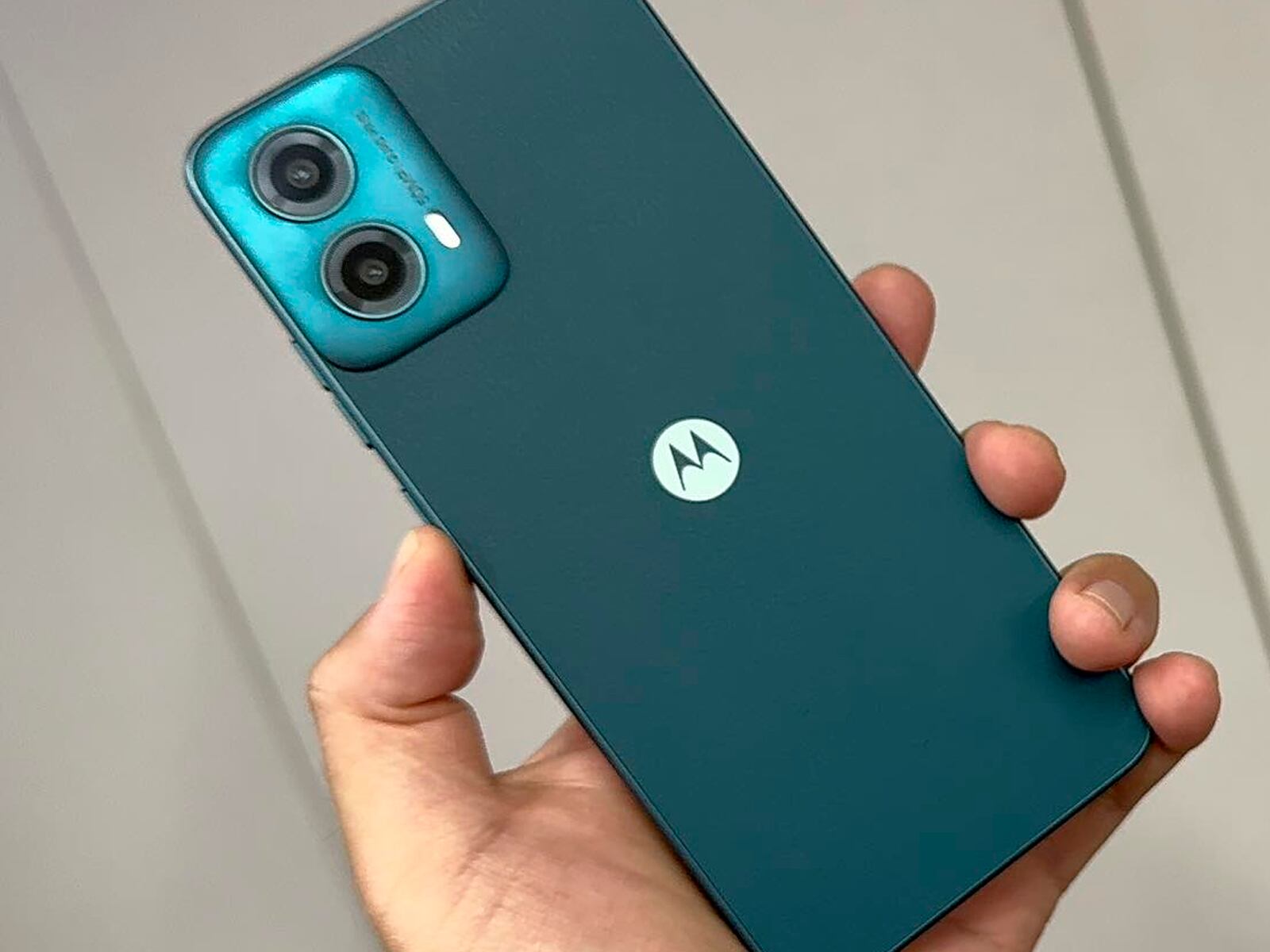 MOTOROLA | Así son los nuevos dispositivos de Motorola que se han lanzado en Perú: el moto g34 5G, moto g24 power, moto g24 y moto g04. (Foto: Rommel Yupanqui)