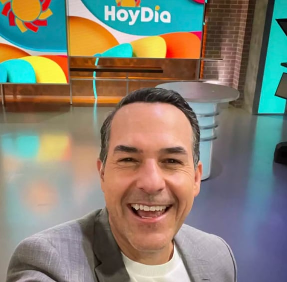 Carlos Calderón apareció en "Hoy Día" (Foto: Carlos Calderón / Instagram)