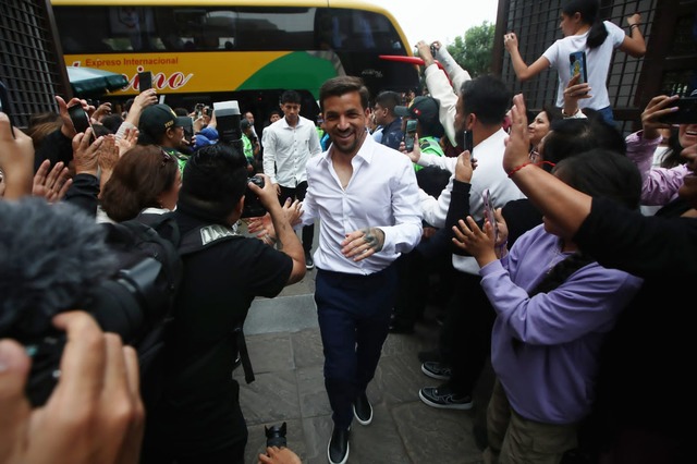 Plantel de Alianza Lima visitó el templo de Las Nazarenas, como parte de la tradición religiosa que tiene el club por el Señor de los Milagros. (Foto: jorge.cerdan/@photo.gec)