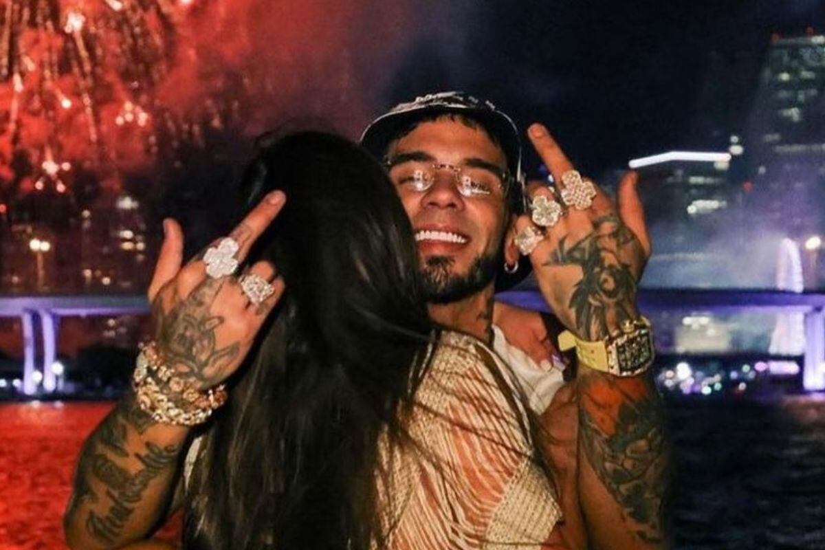Laury Saavedra ha generado especulaciones entre algunos usuarios, quienes la señalan como la mujer con la que Anuel AA ha compartido fotografías recientemente (Foto: Anuel AA / Instagram)