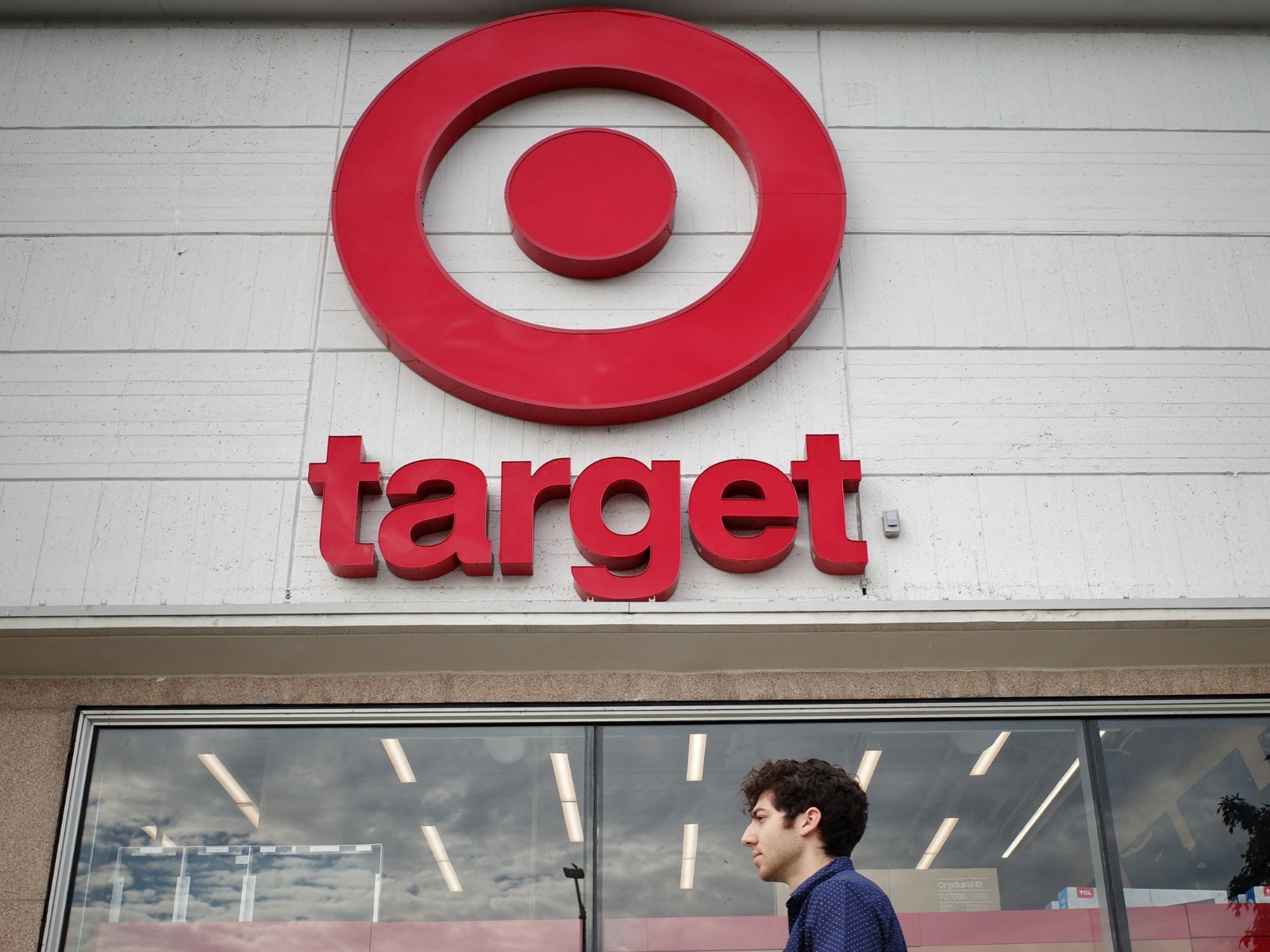 Target, una de las gigantes cadenas de tiendas en Estados Unidos, revela cómo gestionará su horario durante el Día de Acción de Gracias (Foto: AFP)