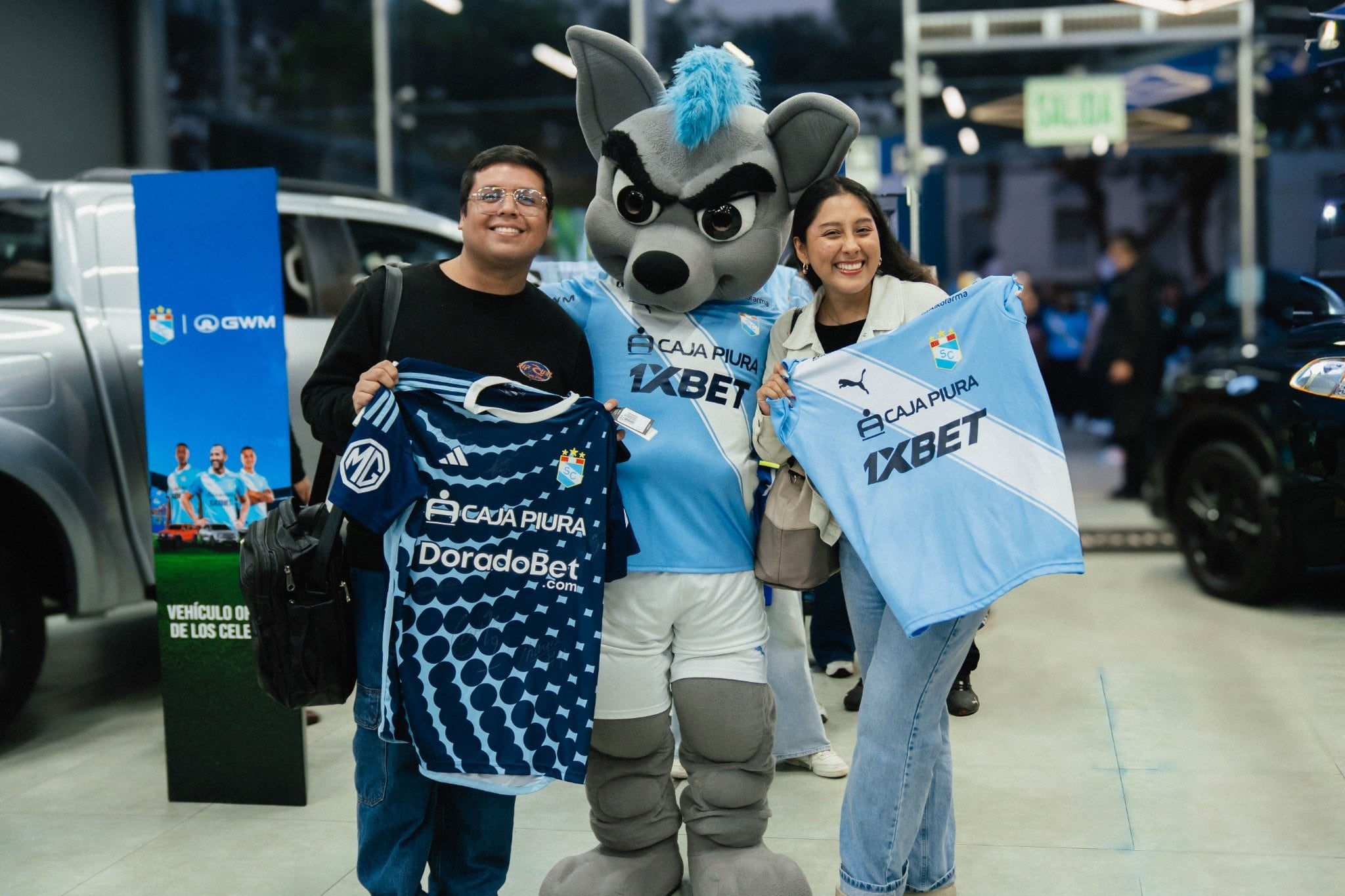 GWM y Sporting Cristal llevaron la experiencia de la ‘Firma Celeste’ a la nueva tienda de la marca en Surco. (Difusión)