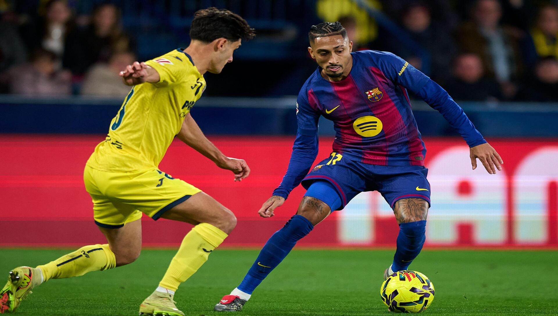 Los blaugranas buscarán mantener su ventaja como líder de LaLiga en el duelo Espanyol vs Barcelona (Crédito: Alamy Stock Photo).