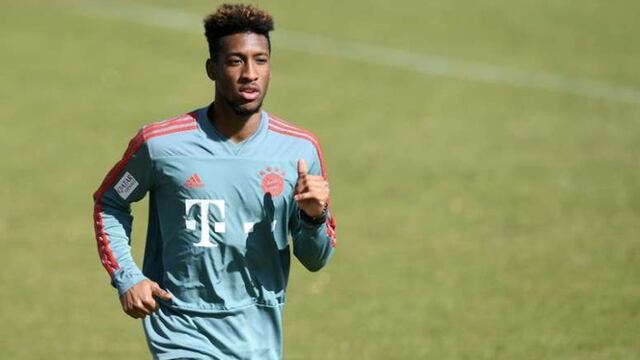 Kingsley Coman fue multado por el Bayern tras usar una marca equivocada de auto