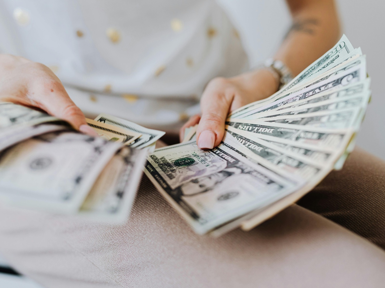 No se percató de un detalle en su billete de lotería, así que su vida regresó a la normalidad en poco tiempo (Foto: Pexels)