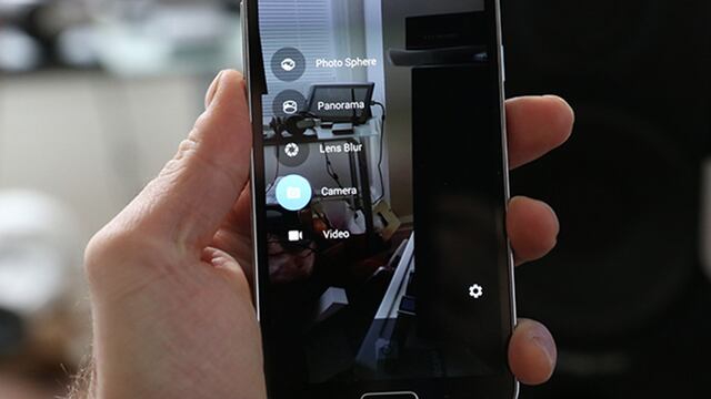 El truco para activar la cámara oculta de tu móvil Android