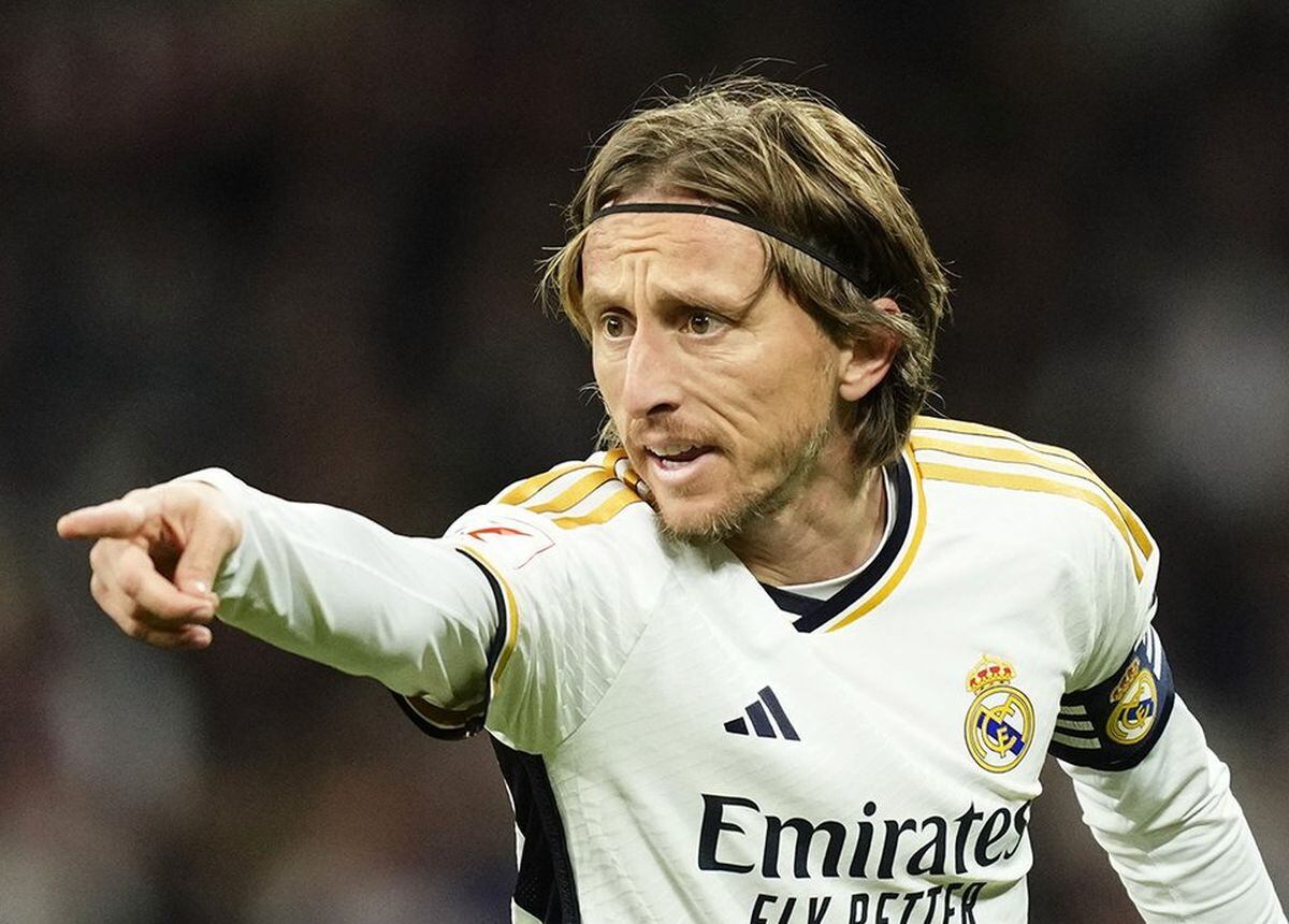 Real Madrid derrotó al Sevilla en el Santiago Bernabéu por LaLiga, con gol de Luka Modrić. (Foto: AFP)