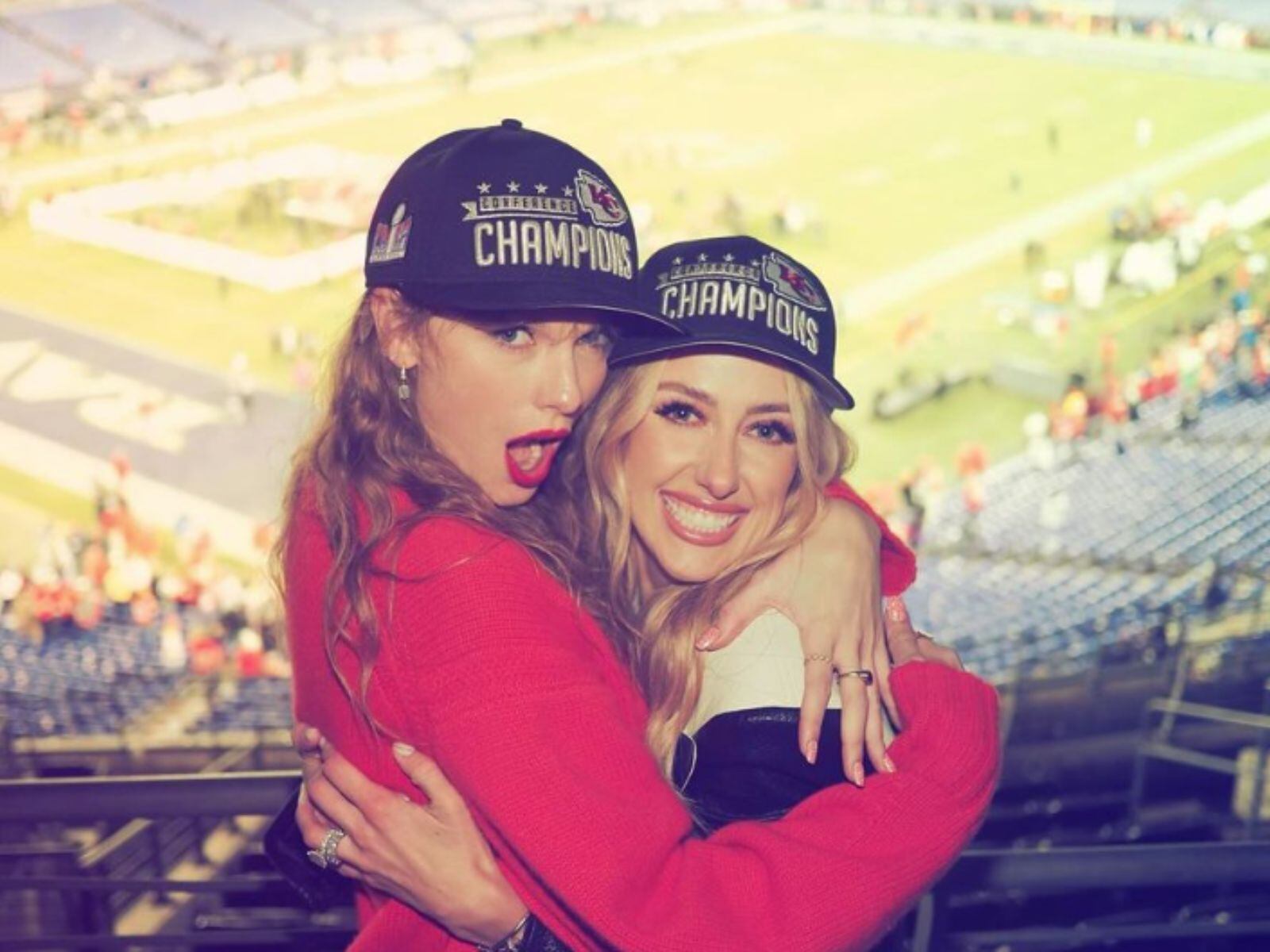 CELEBS | Brittany Mahomes junto a Taylor Swift en un partido de los Chiefs. (Foto: @brittanylynne / Instagram)