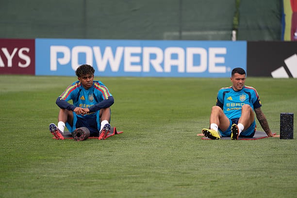 Lamine Yamal y Pedro Porro en el entrenamiento de España. (Foto: Getty Images)