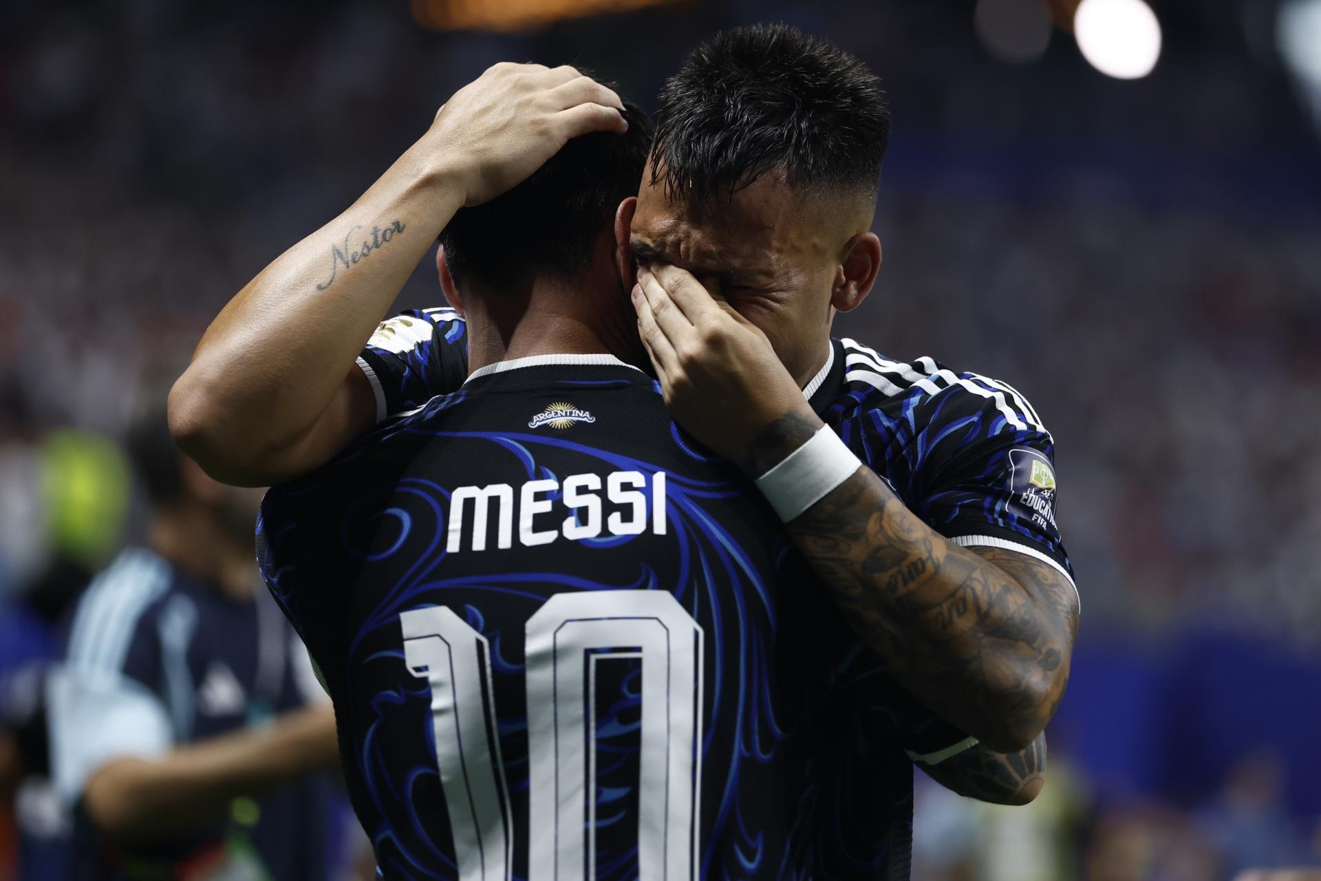 ¡Messi hizo magia y Lautaro dio el zarpazo! Gol Argentina para remontar el marcador ante Inglaterra en el descuento como hace 30 años (Foto: EFE)