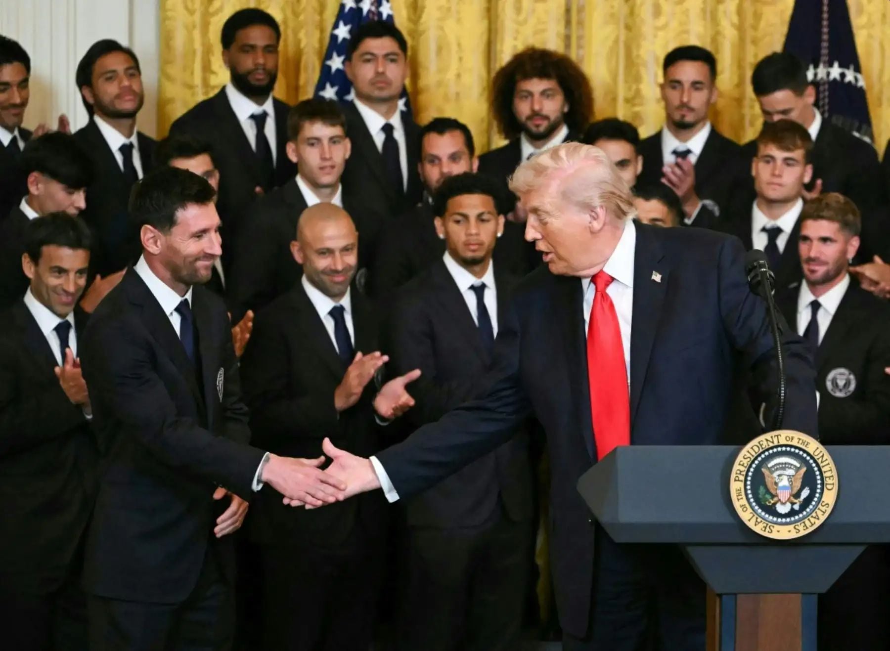 Lionel Messi junto a Donald Trump en la Casa Blanca. (Foto: AFP)