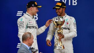 Con 'ayudín': Lewis Hamilton ganó el Gran Premio de Rusia y acaricia el título de la F1
