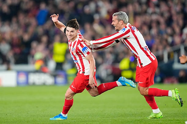 Atlético de Madrid derrota 1-0 al Barcelona con gol de Julián Álvarez. (Foto: Getty Images)