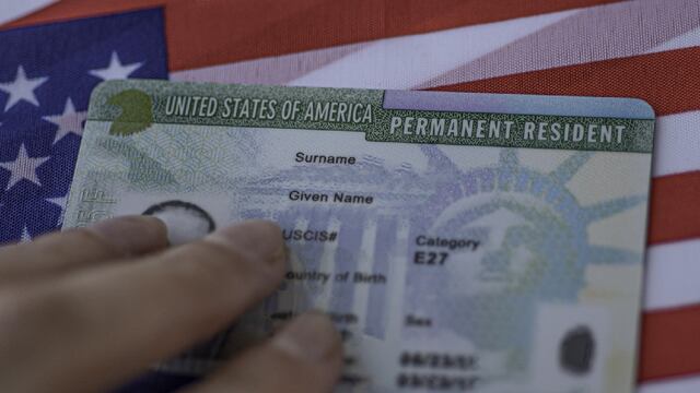 ‘Green Card’: cinco pasos para tramitar la residencia permanente desde el extranjero