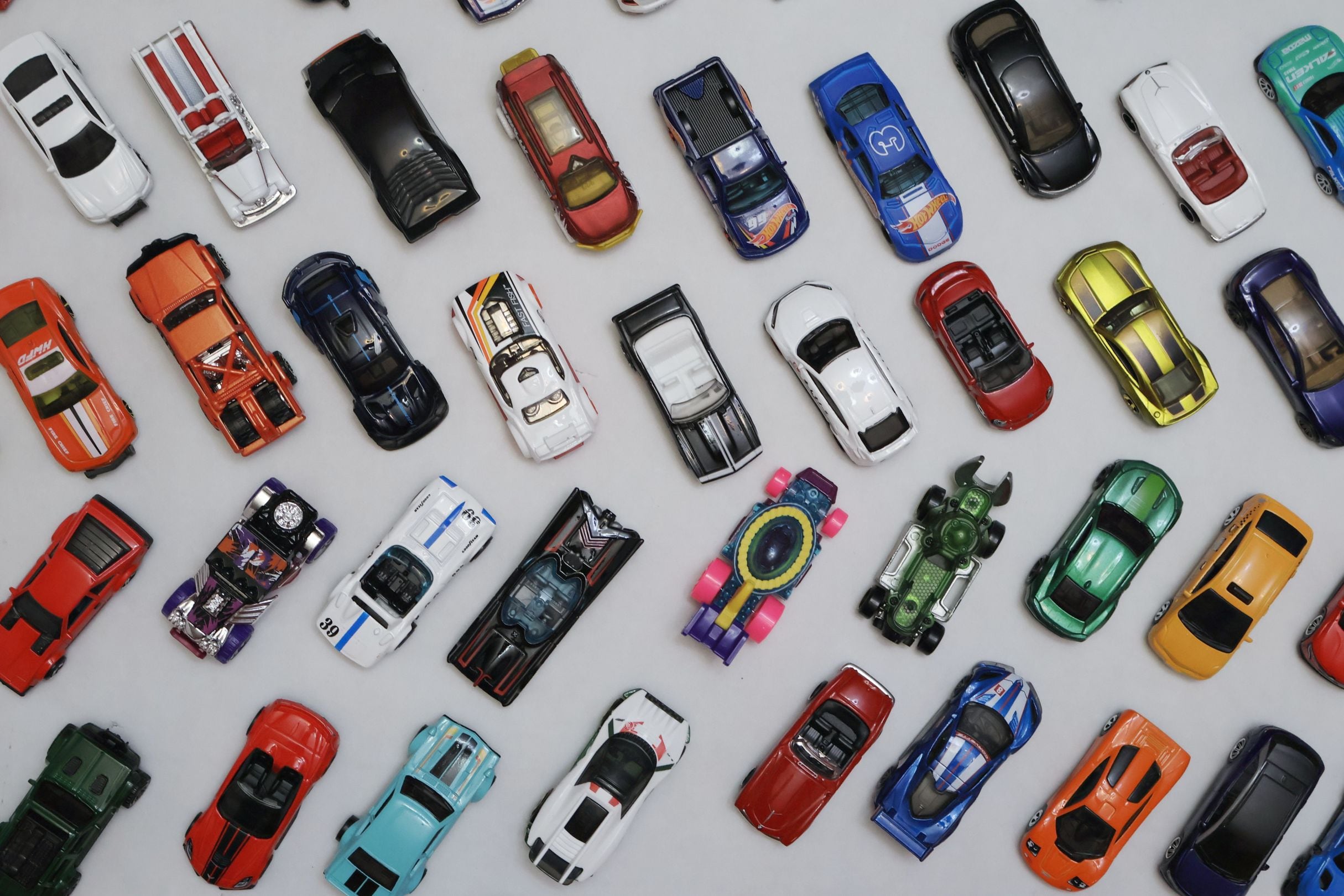 Regalar Hot Wheels el 30 de septiembre se ha convertido en una acción muy especial. (Foto: Hans Herrington / Pexels)